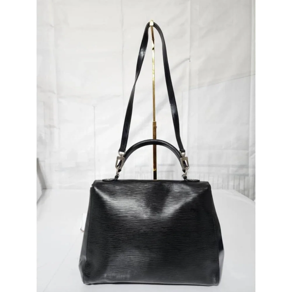 Authentic LOUIS VUITTON Epi Leather Cluny Satchel Bag Black